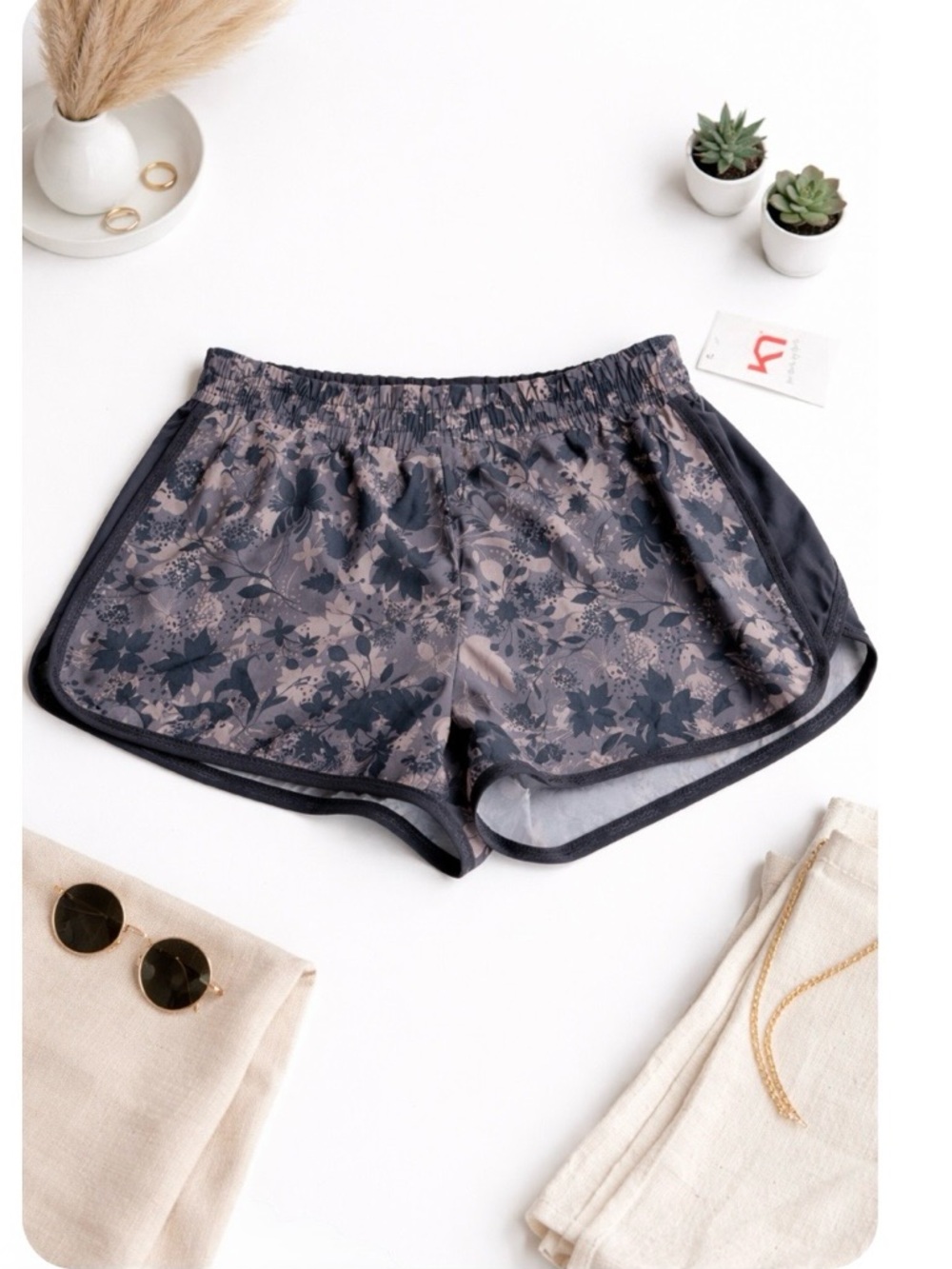 NWT Kari Traa Vilde Shorts Blue Pink Moon Design Liner Size Small